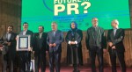 اعطای لوح سپاس به مدیرعامل فولاد امیرکبیر کاشان