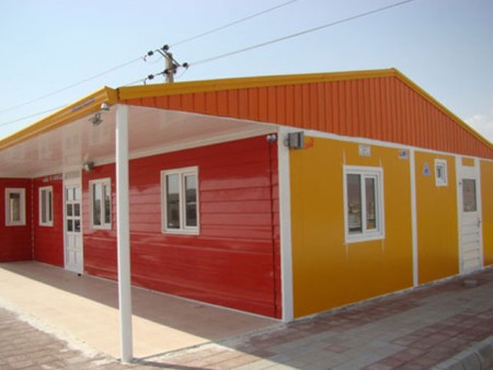 بررسی نقش ساندویچ پانل در ساخت سوله صنعتی