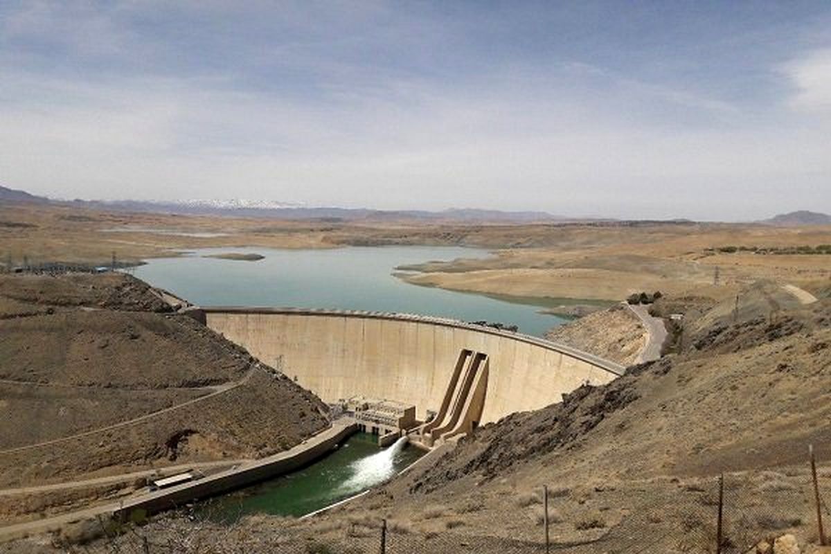 برداشت فولادی‌ها از آب زاینده رود ۵۰ درصد کاهش یافته است